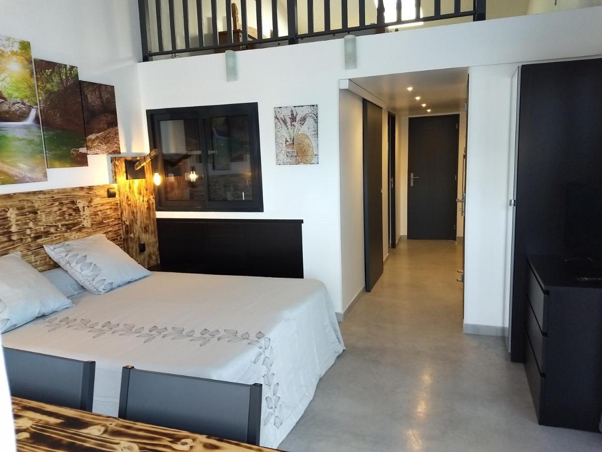 Les Terrasses De Valensole Bed and Breakfast Εξωτερικό φωτογραφία