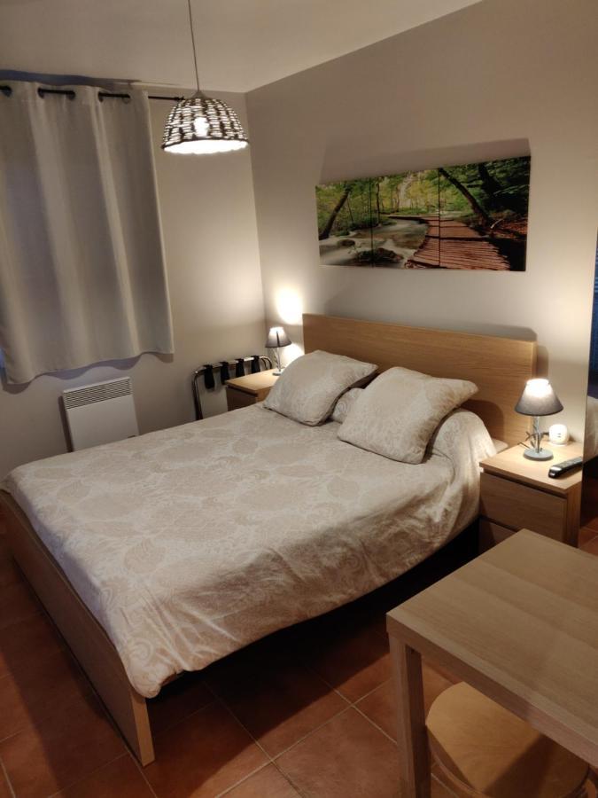 Les Terrasses De Valensole Bed and Breakfast Εξωτερικό φωτογραφία