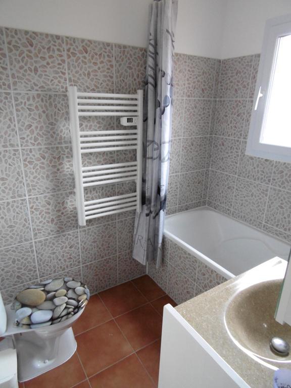 Les Terrasses De Valensole Bed and Breakfast Εξωτερικό φωτογραφία